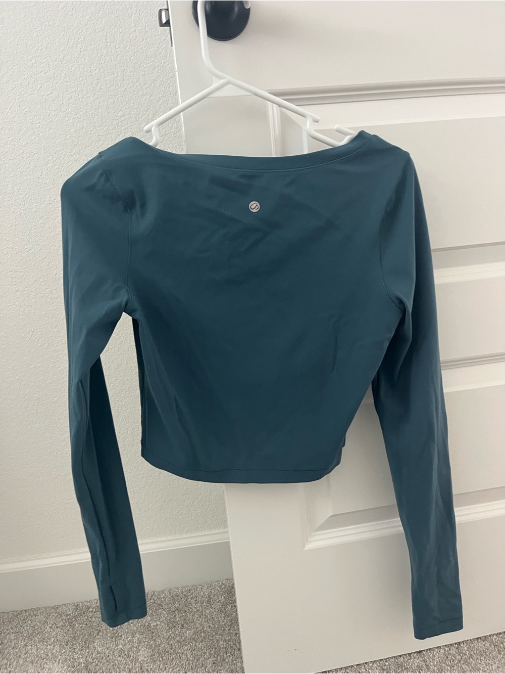 Women’s Long-Sleeve Scoop Neck athletic tops - Teal, Sage, White, Brown small/xs - Picture 3 of 9